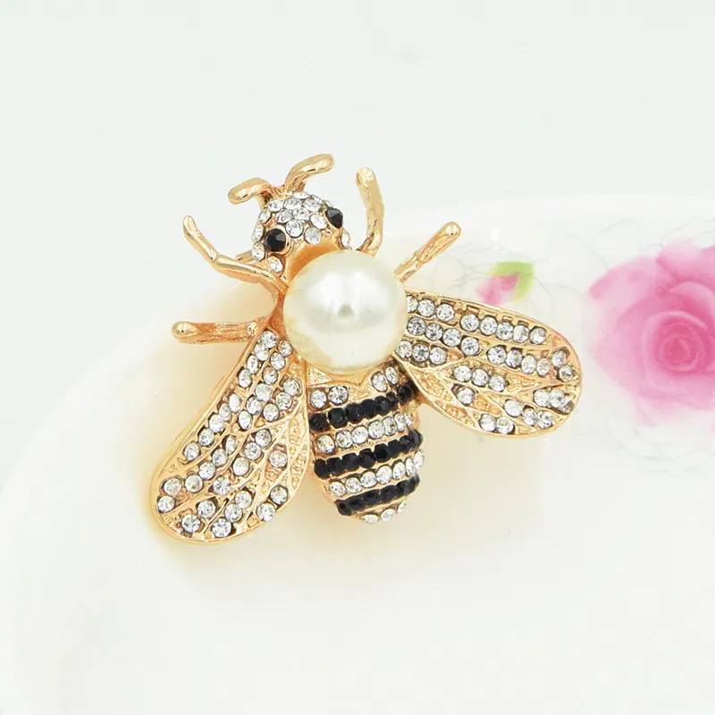 Fancy Gold Tone Stunning Crystals And Imitation Pearl Cute Bee Brooch Hot Selling Lovely Bee Collar Pin Visual Women Broaches