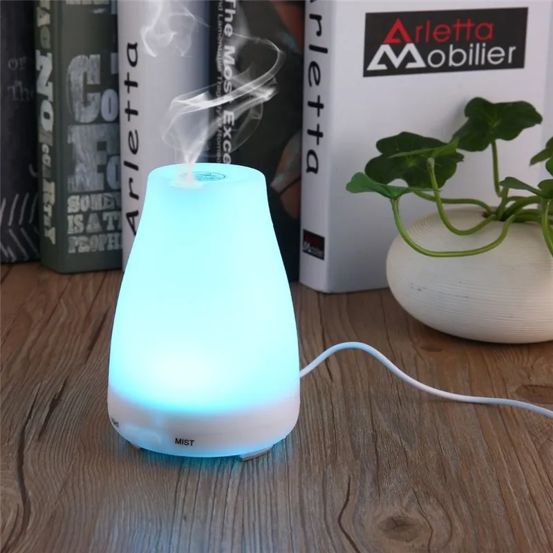 100-ml-Mini-Aroma-Diffusor für ätherische Öle, Luftbefeuchter mit kühlem Nebel und einstellbarem Nebelmodus, automatische Abschaltung ohne Wasser, wechselnde LED-Lichter in 7 Farben