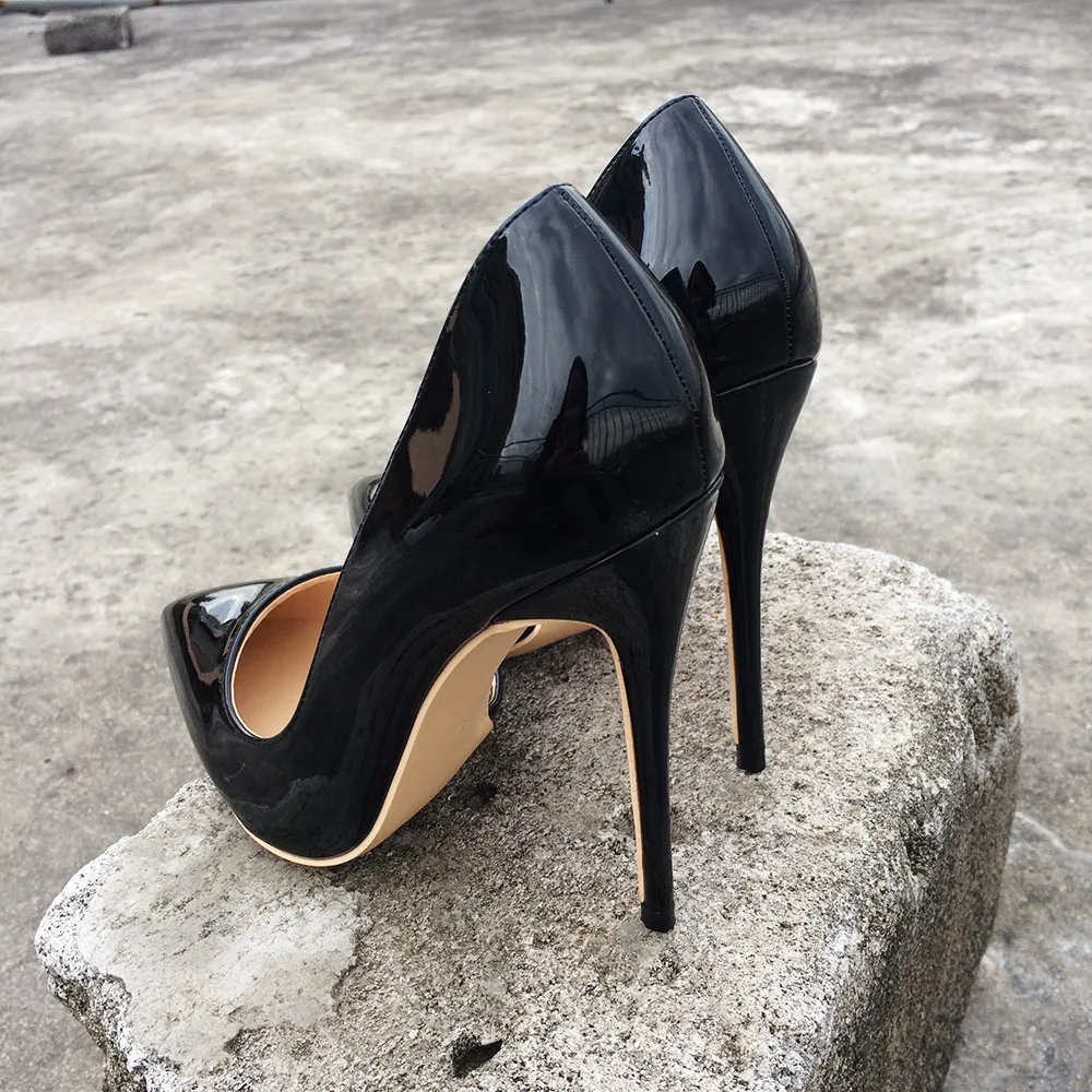 Shiny discount black pumps