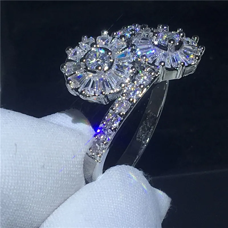 2018 Anello Infinity Flower Colore argento Diamond Cz Stone croce Fede nuziale fidanzamento da donna Gioielli di moda da sposa