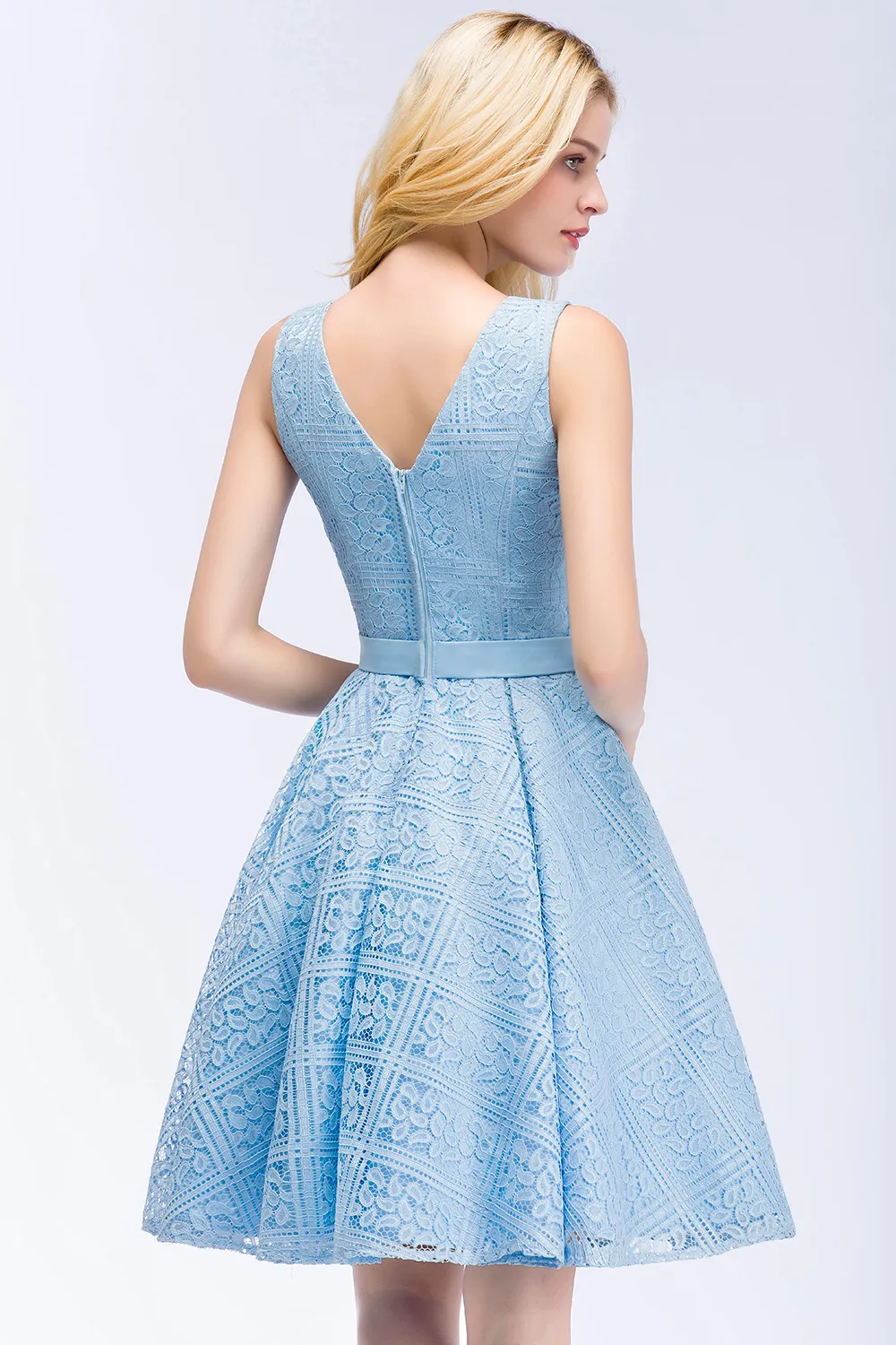 Light Sky Blue Lace Homecoming Dresses V Neck Short A Line Formal Party Cocktial Prom Dresses CPS916