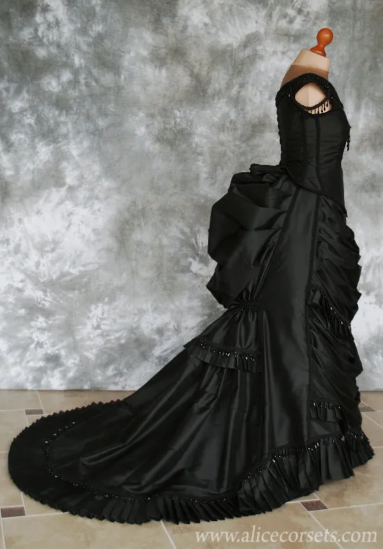 Vampire ball  Masquerade ball gowns, Masquerade dresses, Masquerade ball