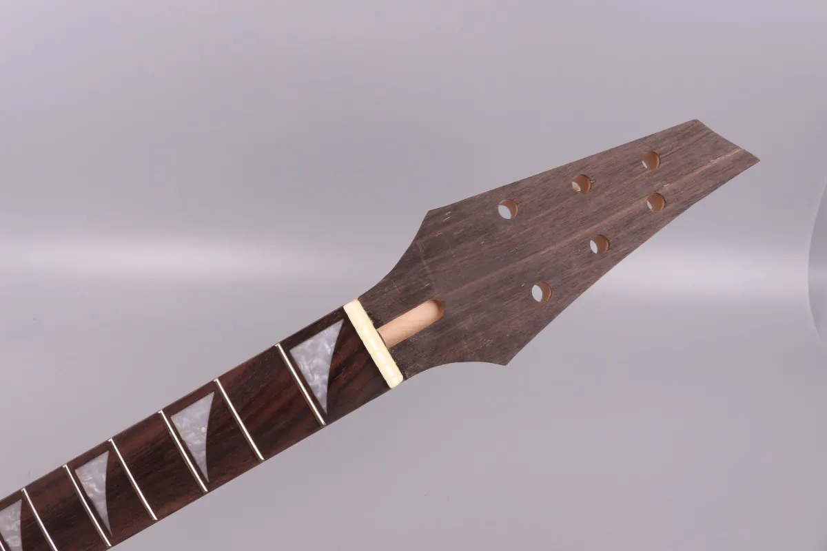 Yinfente Electric Guitar Neckの取り替え部品22 Fret 25.5インチメープルローズウッドフレットボードトラスロッドロッドボルトのjkヘッドストック黒いヘッド＃jk2-3