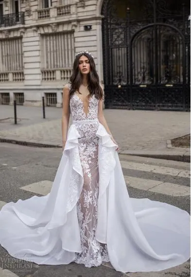 2019 Mermaid Lace Dress with Overskirt and V-Neck Backless - Customizable detachable wedding gowns (Style 0505)