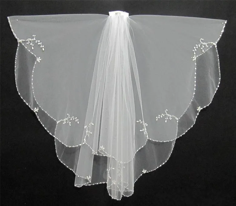 Beyaz Fildişi 2018 Tarak Ile Kısa Iki Katmanlar Gelin Veils Düğün Aksesuarları Ücretsiz Nakliye Boncuklu Kenar Kristal Moda