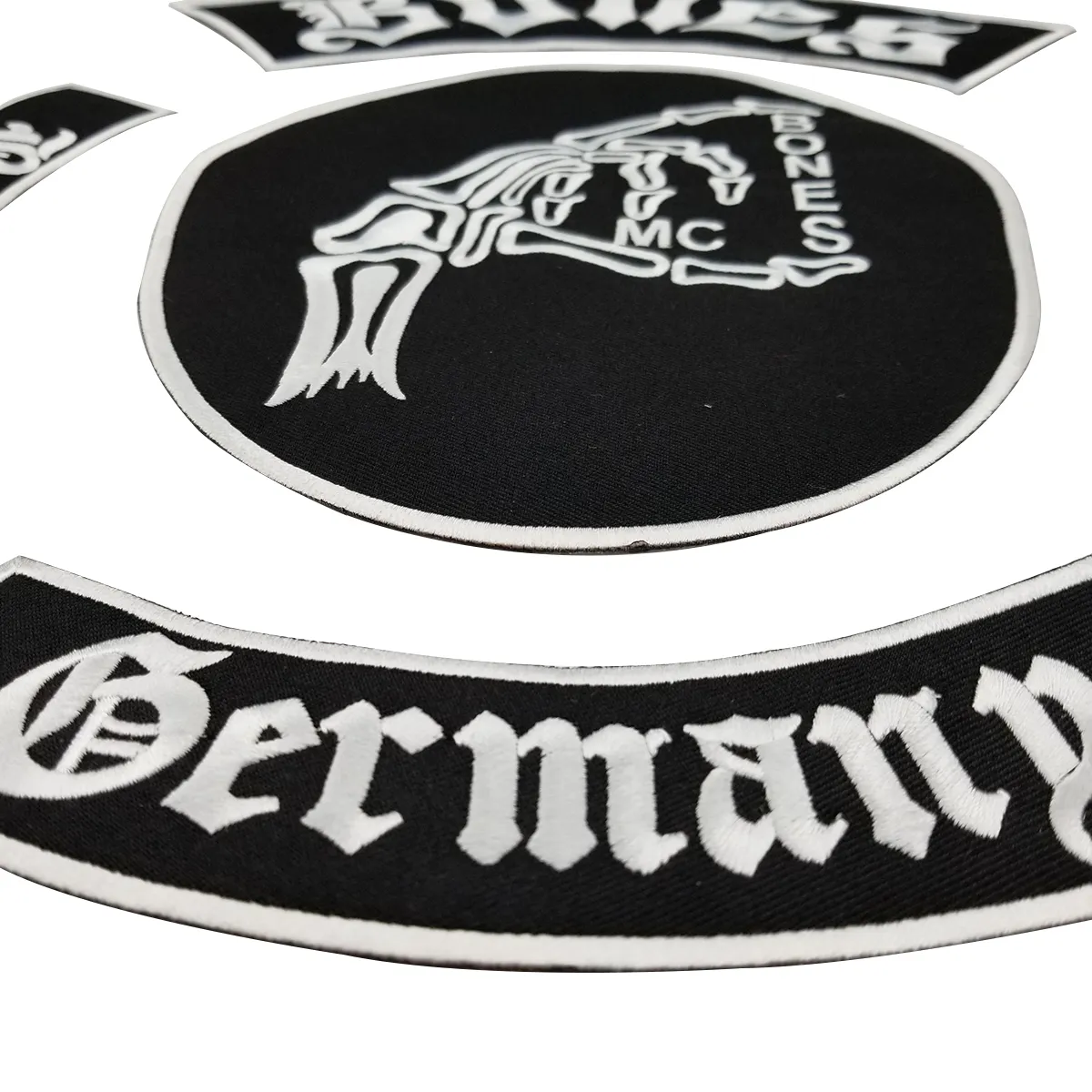 Bone Skull geborduurde patch volledige rugmaat voor jas opstrijkbare kleding Biker Vest Patch Rocker Patch Ship250h