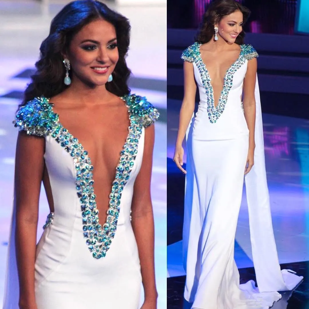 Miss Monde 2018 Beauté Reine Pageant Robes De Soirée Blanc Sirène Satin Perles Cap Manches Plongeant V Cou De Bal Formelle Occasion Robes