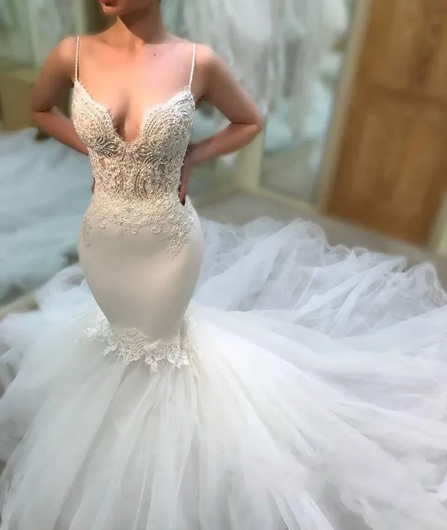 Fabulous Wedding Dress Mermaid Ärmlös Mjuk Tulle Lång Backless Garden Country Church Bride Bridal Gown Custom Made Plus Storlek