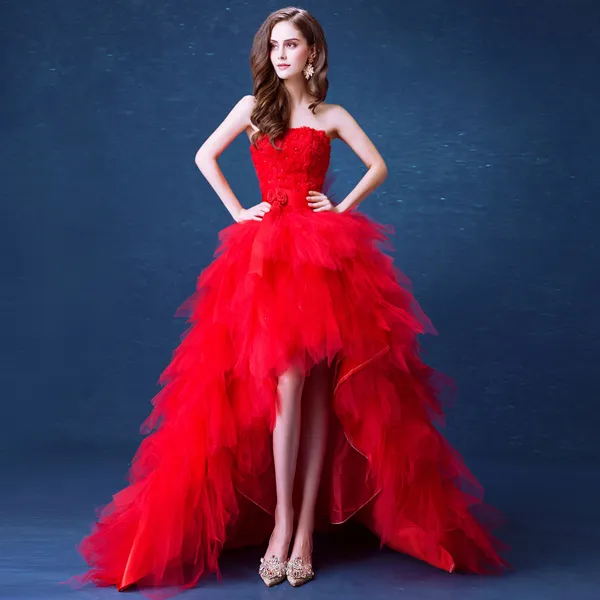 Oszałamiająca Hi Lo Bal Sukienka Bez Ramiączek Bez Rękawów Kwiatowy Aplikacja z koralikami Sweep Pociąg Soft Tulle Prom Dresses Suknie wieczorowe
