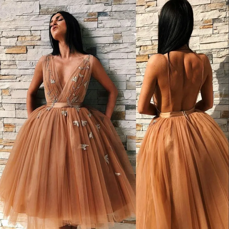Arabic Fluffy Tulle Homecoming Dresses Sexy Deep V-neck Backless Cocktail Dress Party Gowns Fashion Knee Length Ball Gown Prom Dresses