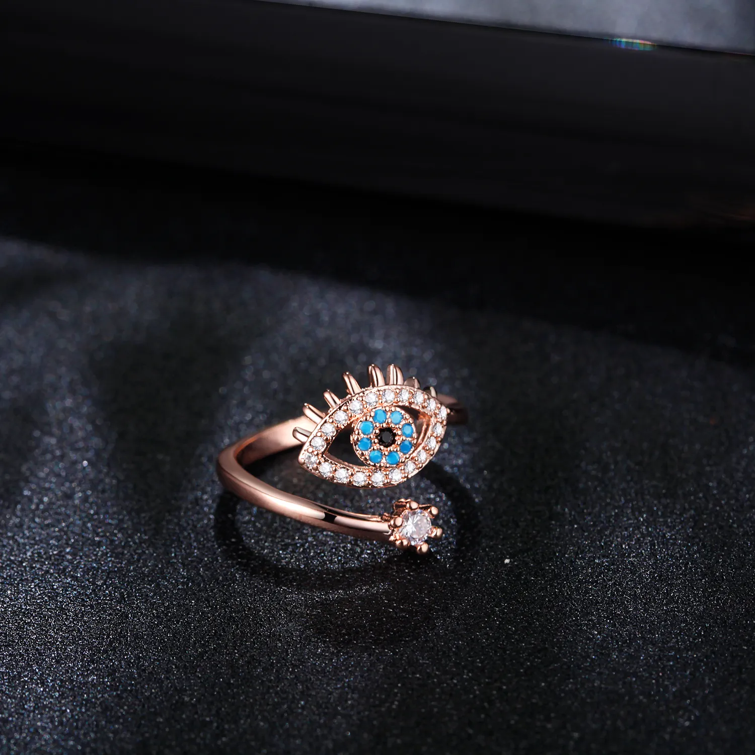 Anneau réglable pour les femmes Rose Gold Color Blue Crystal Evil Eye Jewelry Bijoux Girls Party Bague Trendy Fashion Rings1380921