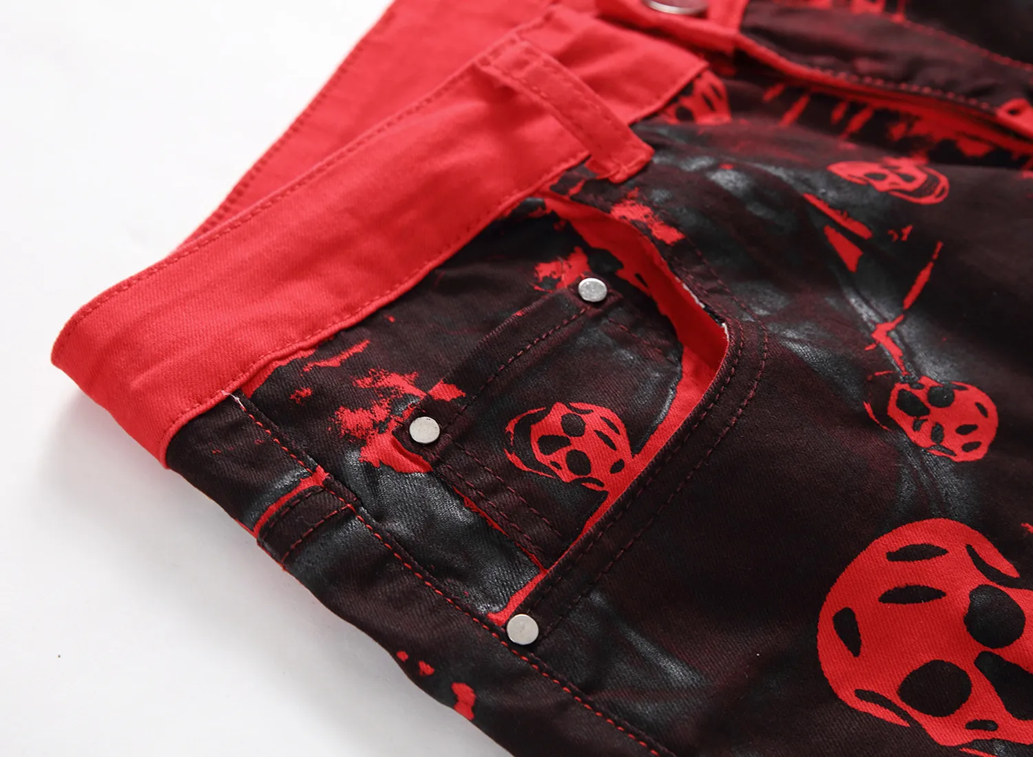 Marca jeans con clearance teschio
