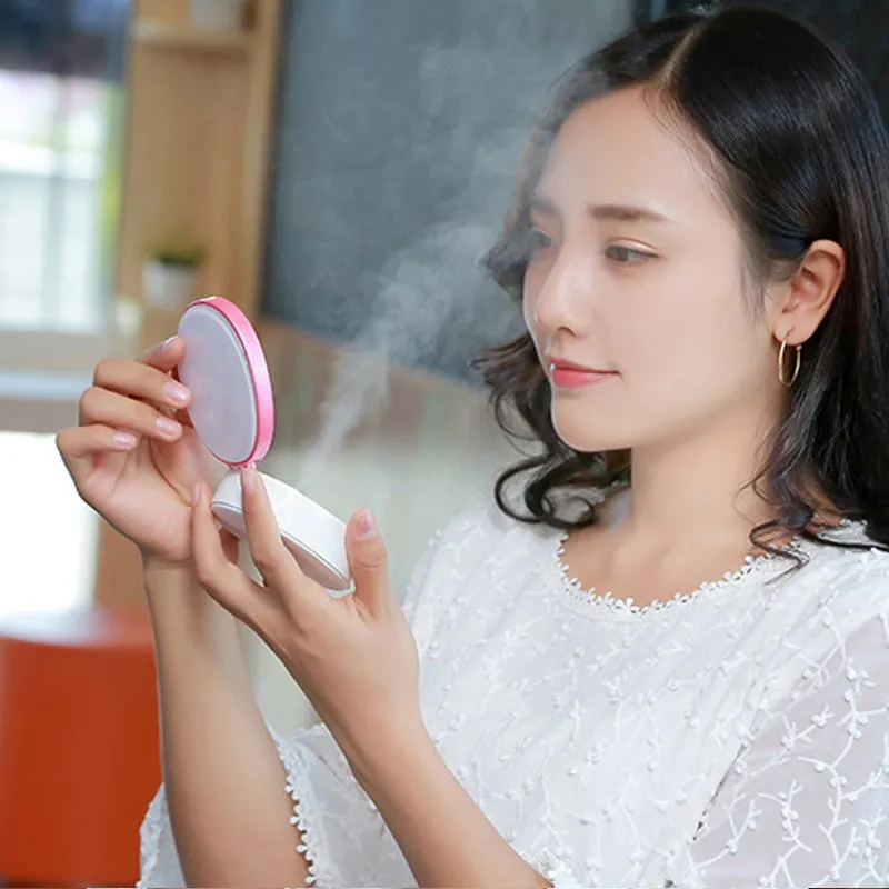 Nano Mist Sprayer Facial Steamer Led specchio il trucco portatile USB Power Bank Mini idratante viso Spray corpo Cura della pelle Strumenti di bellezza