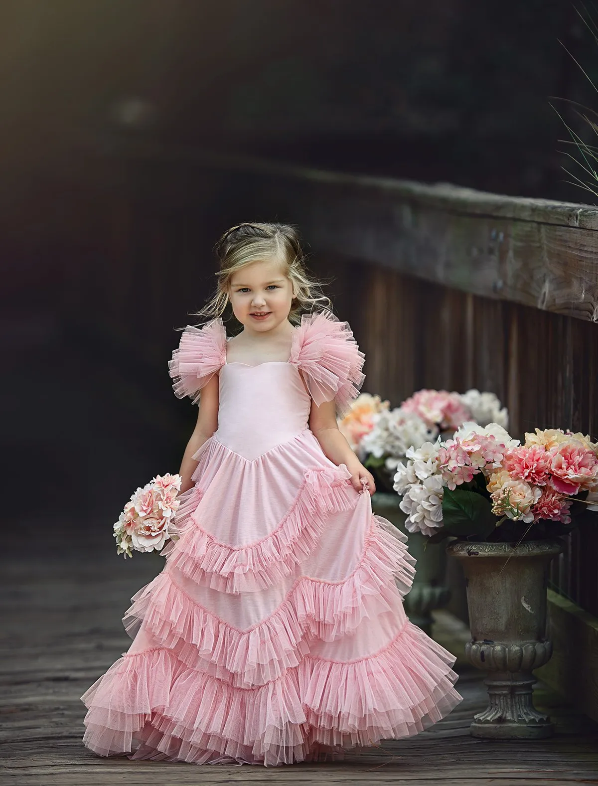 Adorável Blush Rosa Vestidos Da Menina de Flor Em Camadas Ruffle Tulle Pageant Vestidos Primeira Comunhão Até O Chão Custom Made Crianças Prom Vestidos