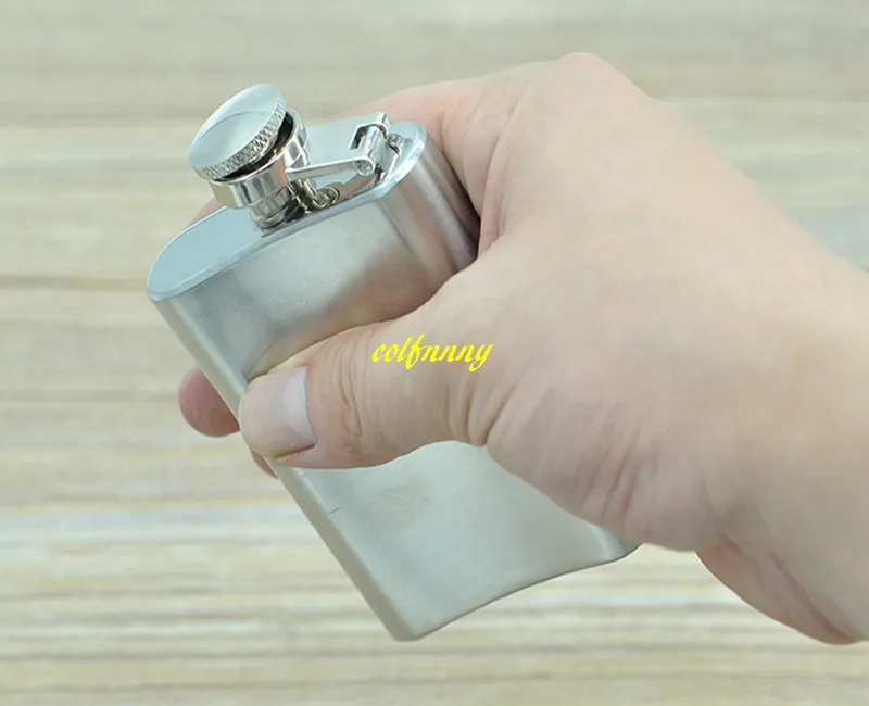/ Expédition rapide Portable 3,5 oz Bouteille d'alcool de poche en acier inoxydable pour flacon de hanche avec boîte de vente au détail