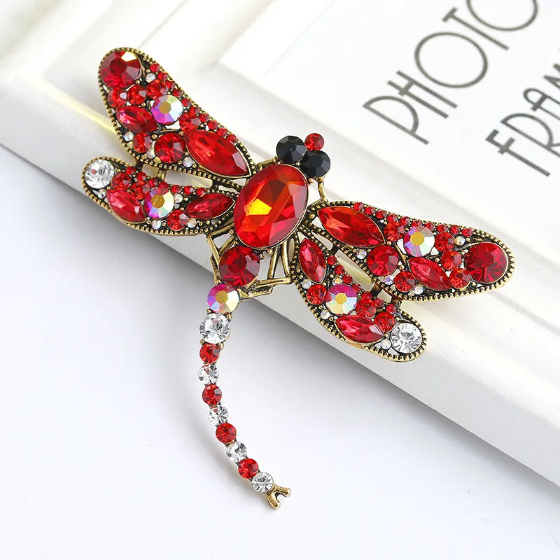 Yeni Moda Rhinestone Dragonfly Broş Pin Dekoratif Giysi Aksesuarları Hayvan Broşes Vintage Kristal Eşarp Takı Noelleri300y