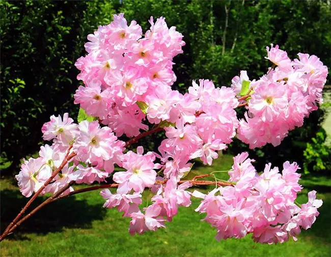 Künstlicher Kirschblütenzweig, Begonien-Sakura-Baumstamm mit grünem Blatt, 108 cm, für künstliche dekorative Blumen