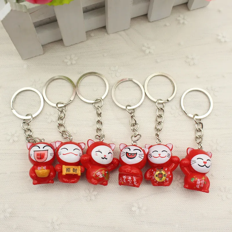 2018 Nyckelkedja Lovely Cartoon Maneki Neko Lucky Cat Mini Plastic Toy Keychain för Barngåva Purse Charms Pendant Key Ring