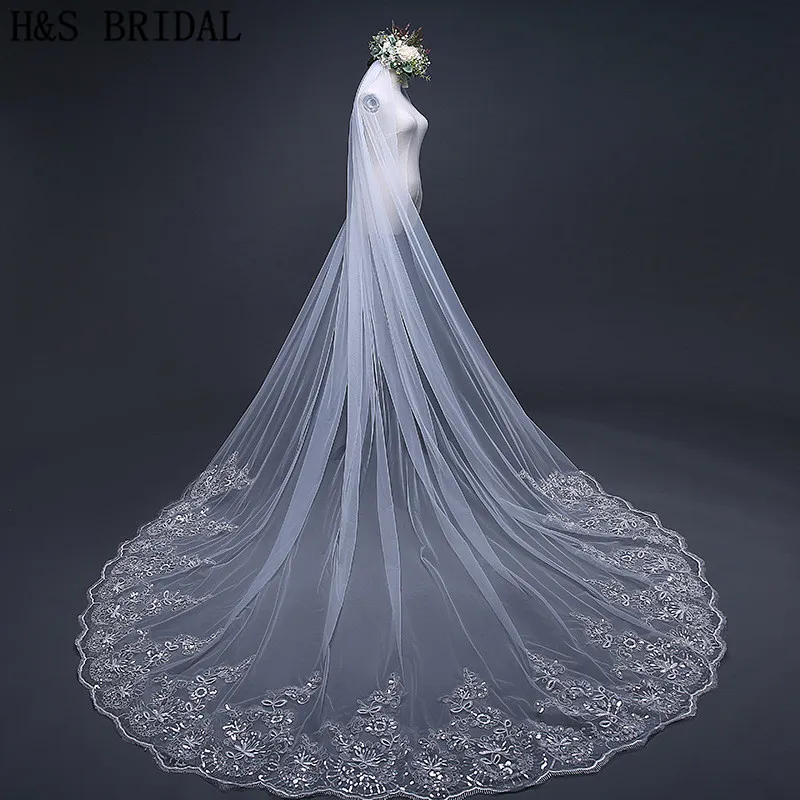 Kristaller Bröllopsvenar Beaded Long 1 Layer Cathedral Lace Edge Bridal Veils 2018 Ny designer 3m 4m Veils bröllopstillbehör