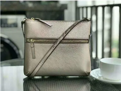 marka tasarımcısı omuz çantaları Çapraz Vücut Akşam hobo crossbody çanta fermuarlar kadınlar için pu çantalar Bayanlar Kozmetik Moda PU Deri Debriyaj bozuk para cüzdanı 065