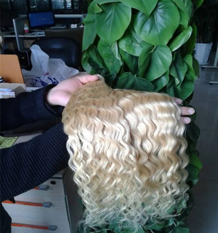 ブロンドの人間の髪の毛束マレーシアの水波織り束2本/ロット非レミーヘアエクステンションダブルサイドプラチナブロンドバージンヘア