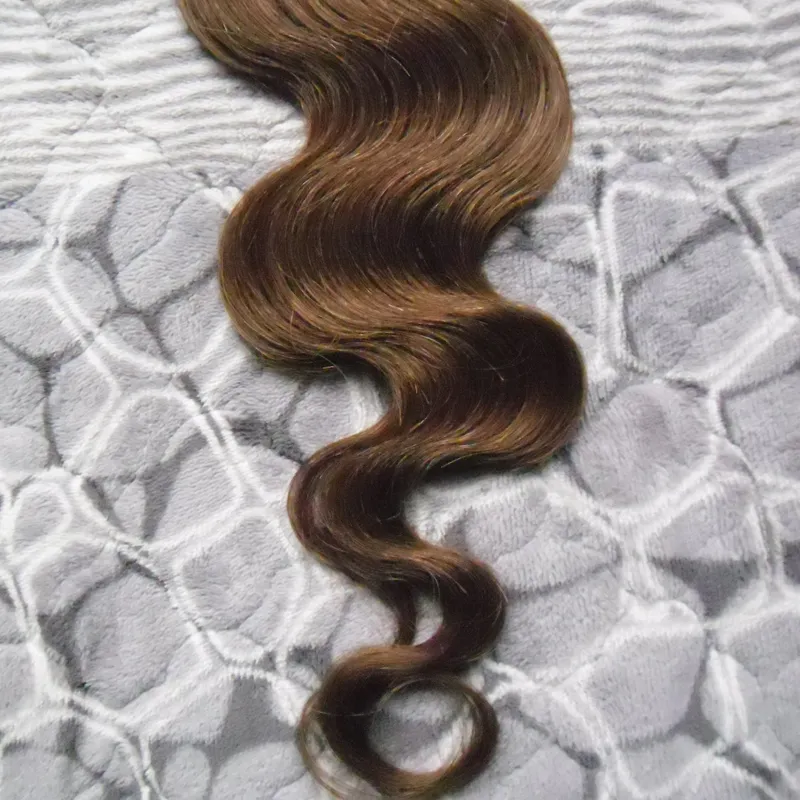Colore # 4 marrone scuro confezione nastro di PU in 100% remy estensioni dei capelli umani nastro capelli 100g nastro dell'onda del corpo nelle estensioni dei capelli umani