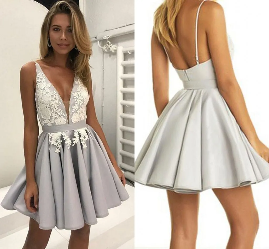 Profundo V Neck Renda Curta Homecoming Vestidos de Prom 2022 Applique sem encosto com cintas de espaguete Ruched Satin graduation Cocktails vestido