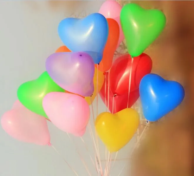 ロマンチックな12インチ2.2g赤い愛の心ラテックスの結婚式のヘリウム風船バレンタインデーの誕生日パーティー膨脹可能な風船