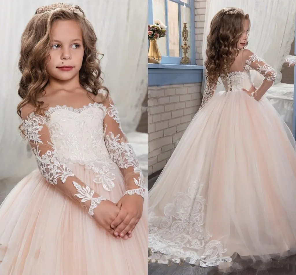 2019 Härlig Arabisk Blush Rosa Blomma Flickor Klänningar För Bröllop Långärmad Snörning Appliques Ball Gown Födelsedag Girl Communion Pageant Gown