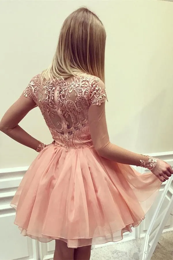 Coral Illusion Långärmad Homecoming Klänning Kort Sheer Neck Lace Hollow Zipper Girls Cocktail Party Graduation Party Gown Mini Prom Wear