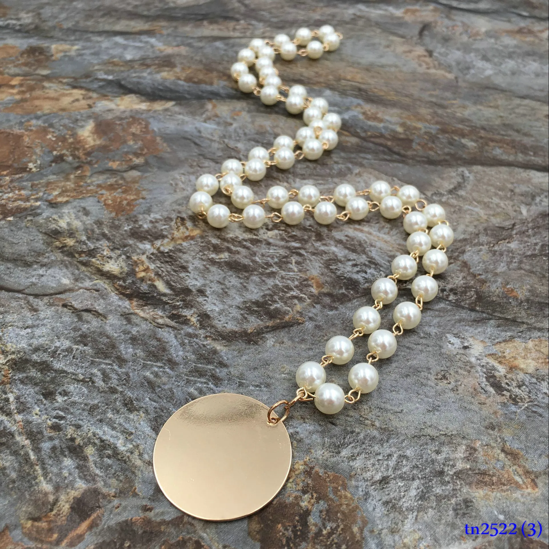 Collier de perles artificielles en forme de disque de cuivre vierge personnalisé, pendentif à breloques de 3cm, vente en gros