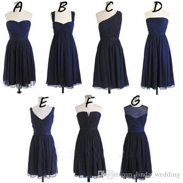 Navy Blue Short Bridesmaid Dress Billiga Chiffon Maid of Honor Dress för Junior Wedding Party Gown