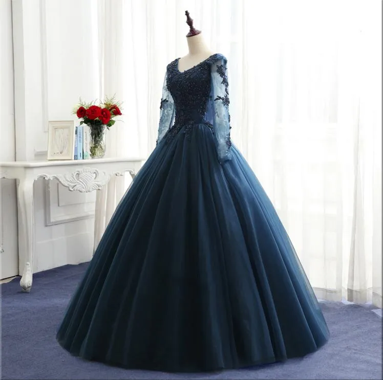 Riktig bild petite v-neck crystal boll klänning långärmad golvlängd tulle quinceanera klänningar formella långa tulle prom klänningar