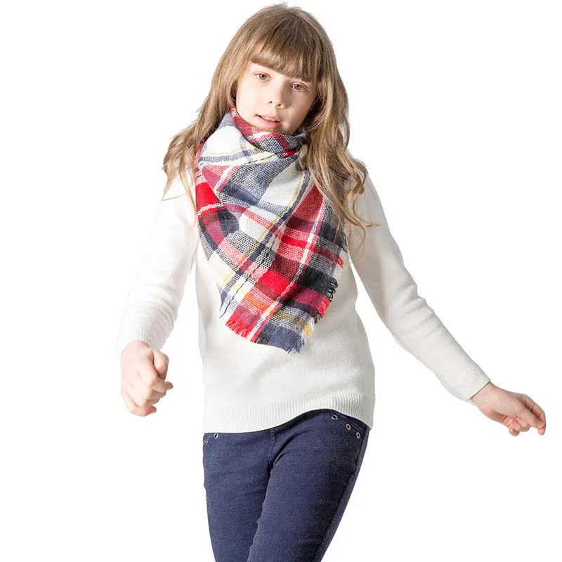 子供の三角形の格子縞のスカーフ女の子の男の子の子供の正方形のグリッド三角スカーフ冬のパシミナ暖かいショールのカシミヤタッセルラティスの毛布