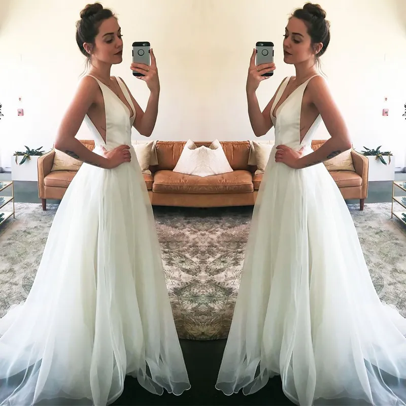 Modest 2018 Sexy Boho Beach Wedding Dresses Cheap Deep V Neck Satin Top Tulle Skirt Long Bridal Gowns Custom Made From China EN2091