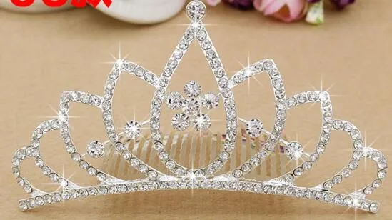 2018 Best Selling Bruiloft Accessoires Luxe Rhinestone Silver Bridal Crowns Dames Formele Ceremonie Shining Princess Crowns