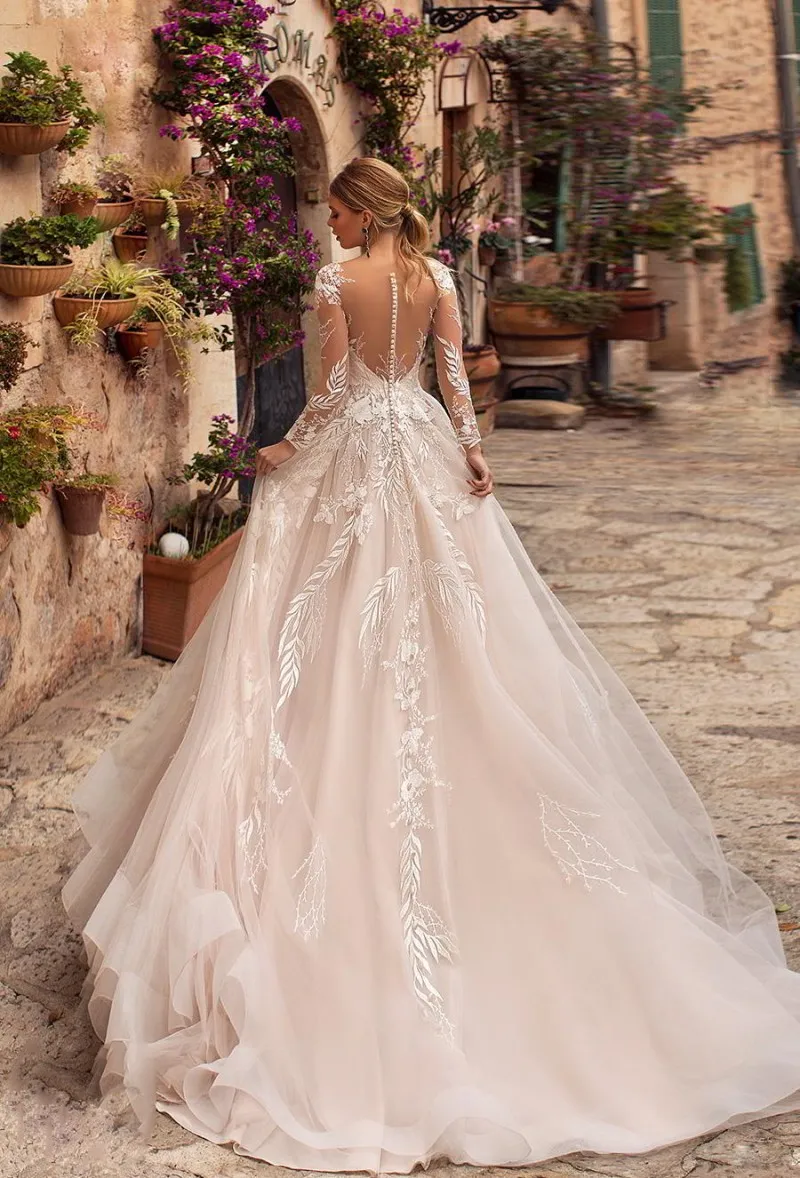 Abiti da sposa Naviblue Abiti da sposa in pizzo a maniche lunghe con collo trasparente robe de Medio Oriente Abito da sposa personalizzato sulla spiaggia299y