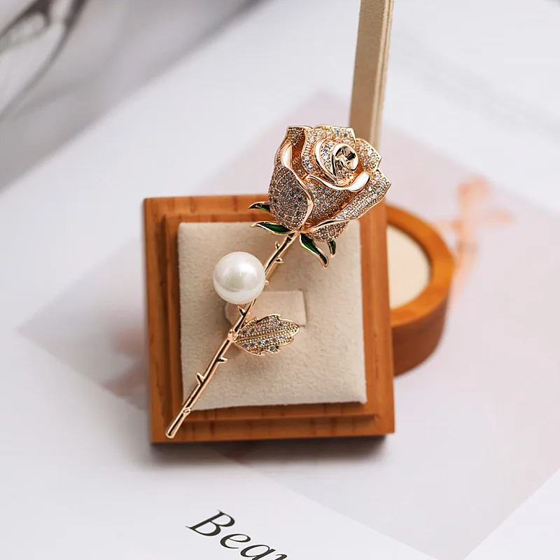 UNISEX Fashion Men Women Pins Specere oro placcata piena Cz Brocce rosa uomini uomo si adattano a bavaglio matrimonio feste