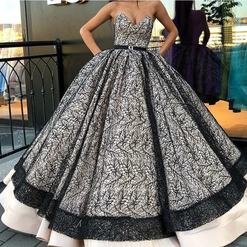 Fantastyczna czarna koronka balowa sukienki sexy v-neck bez rękawów sash ball suknia quinceanera sukienki efektowne balu sukienka fascynująca suknia wieczorowa