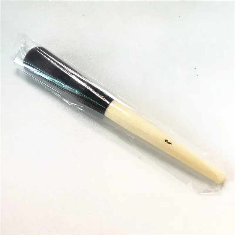 BB-Seires Blush Bronzer Full täckning Ansikte Blender Foundation Cream Shadow Blandning Touch-Up - Kvalitet Skönhet Makeup Brushes Tool