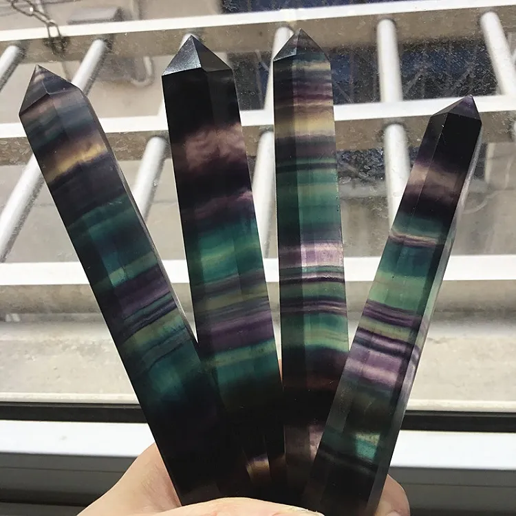1 st Vacker naturlig regnbåge fluoritpekad obelisk naturlig kvarts kristall färgad fluorit sex kantpunkt wand helande