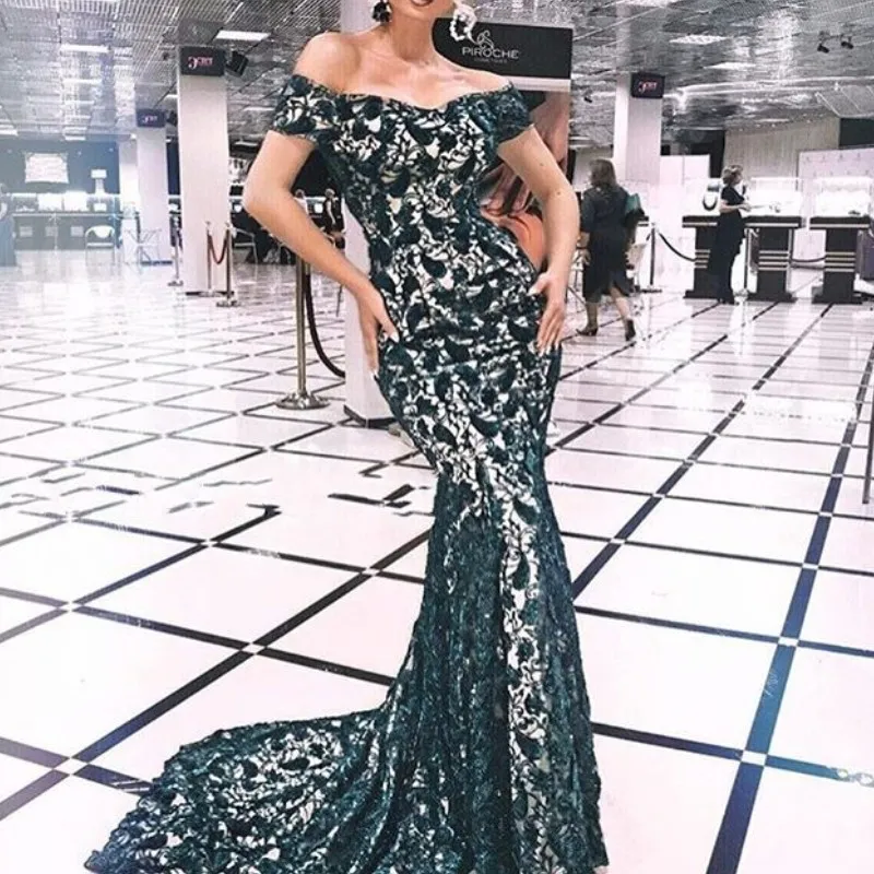 セクシーなレースの人魚のウエディングのドレスは華やかなオフショルダー半袖ジッパーバックパーティードレス2018エレガントなスイープ列車のイブニングドレス安い