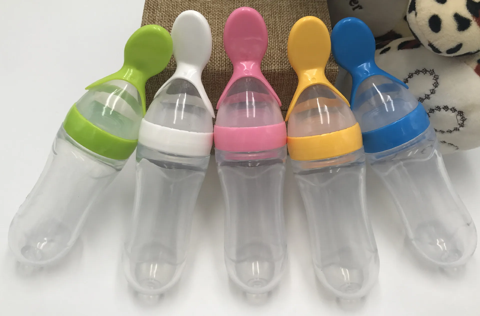 90 ml Biberon pour bébé avec tête de cuillère Bouteille en silicone Alimentation Complément alimentaire pour bébé Céréales de riz 5 couleurs Meilleure qualité C2485