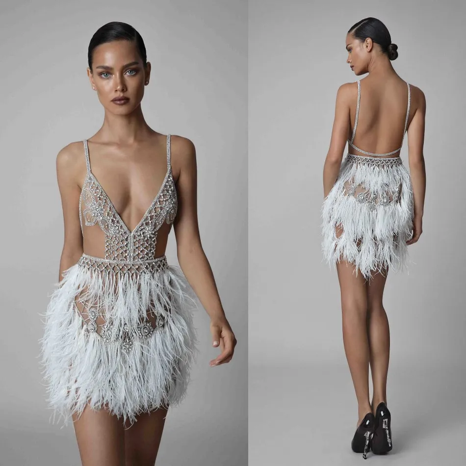 Berta 2021 plumes robes de cocktail sexy court spaghetti col en V dos nu perlé robes de bal Illusion formelle robe de soirée 249s