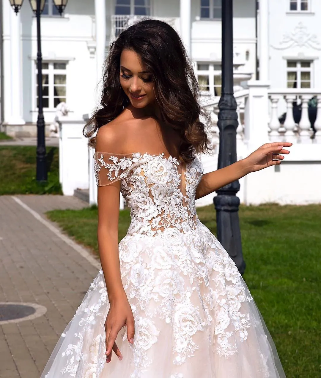 Elegante Encaje Fuera Del Hombro Vestidos De Novia Una Línea Cuello Hundido  Apliques Vestidos De Novia Corte De Tren Tul Por Encargo Vestido De Novia  De 108,67 €