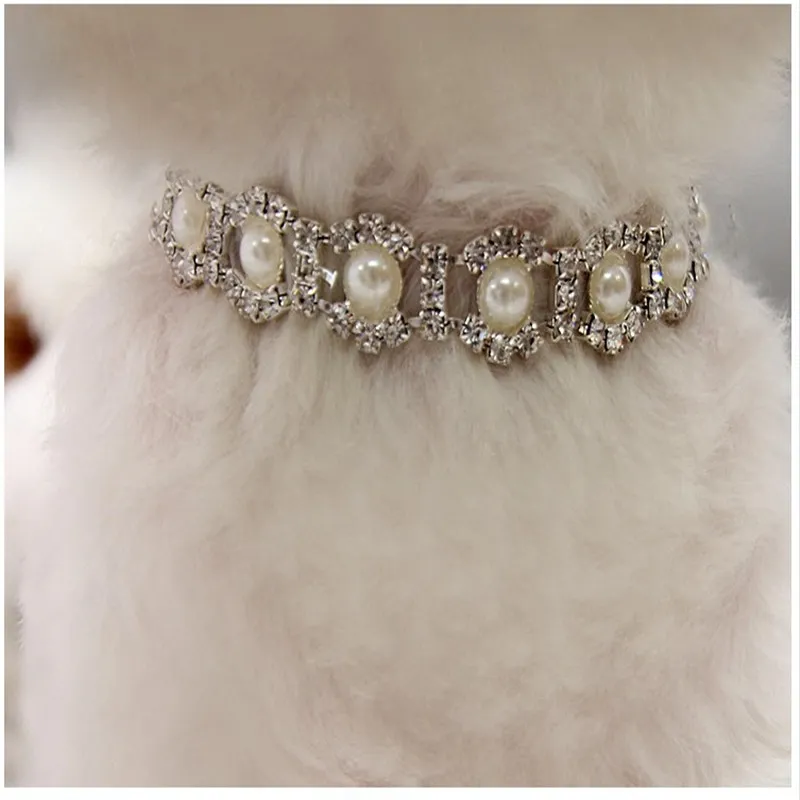 Bling Rhinestone Pearl Naszyjnik Dog Collar Stop Diament Puppy Pet Collars Smycze na małe psy Mascotas Dog Akcesoria