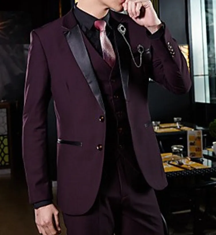 Personnalisez les garçons d'honneur Notch Lapel Groom Tuxedos Bourgogne Hommes Costumes Mariage / Bal / Dîner Meilleur Blazer Homme (Veste + Pantalon + Cravate + Gilet) K851