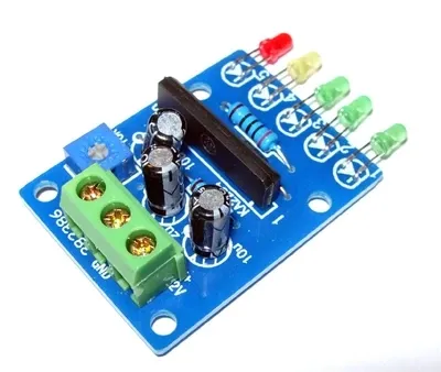 Livraison gratuite 5 LED VU Meter Driver Module Indicateur de niveau audio / Niveau de carte de compteur de puissance indiquant 5-12V dc