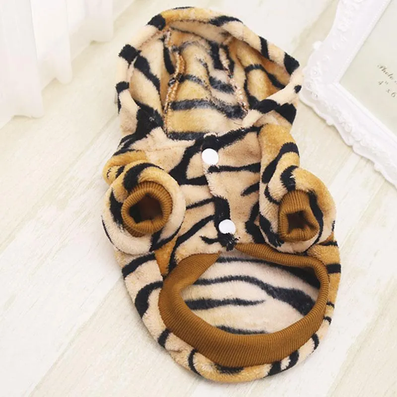 Vinterhundrockar Små hundkläder Varm Jumpsuit Flannel Tyg Kläder för Små Hund Shih Tzu Tiger Leopard Design Pet Clothes