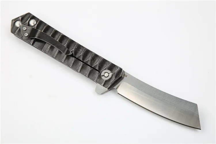 最高品質のフリッパー折りたたみブレードナイフD2サテンブレードブラックストーンウォッシュスチールハンドルボールベアリングEDCポケットナイフ
